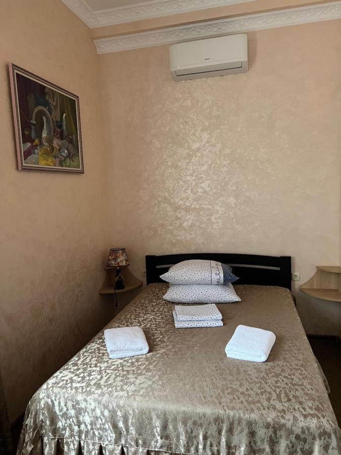 Гостиный Двор Надежда Hotel Khlibodarske Exterior foto