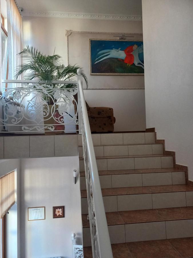 Гостиный Двор Надежда Hotel Khlibodarske Exterior foto